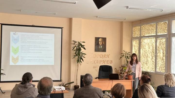 Представяне на дейностите по проект "Аз искам, аз мога, аз успявам" от Десислава Анчова, старши учител по чужд език, в "МАЙСТОРСКИ КЛАС ЗА ПРЕДСТАВЯНЕ НА ИНОВАЦИИ" - 28.04.2023 г.